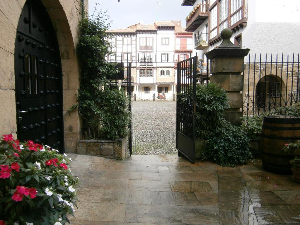 Hotel Palacete Hondarribia Exterior photo